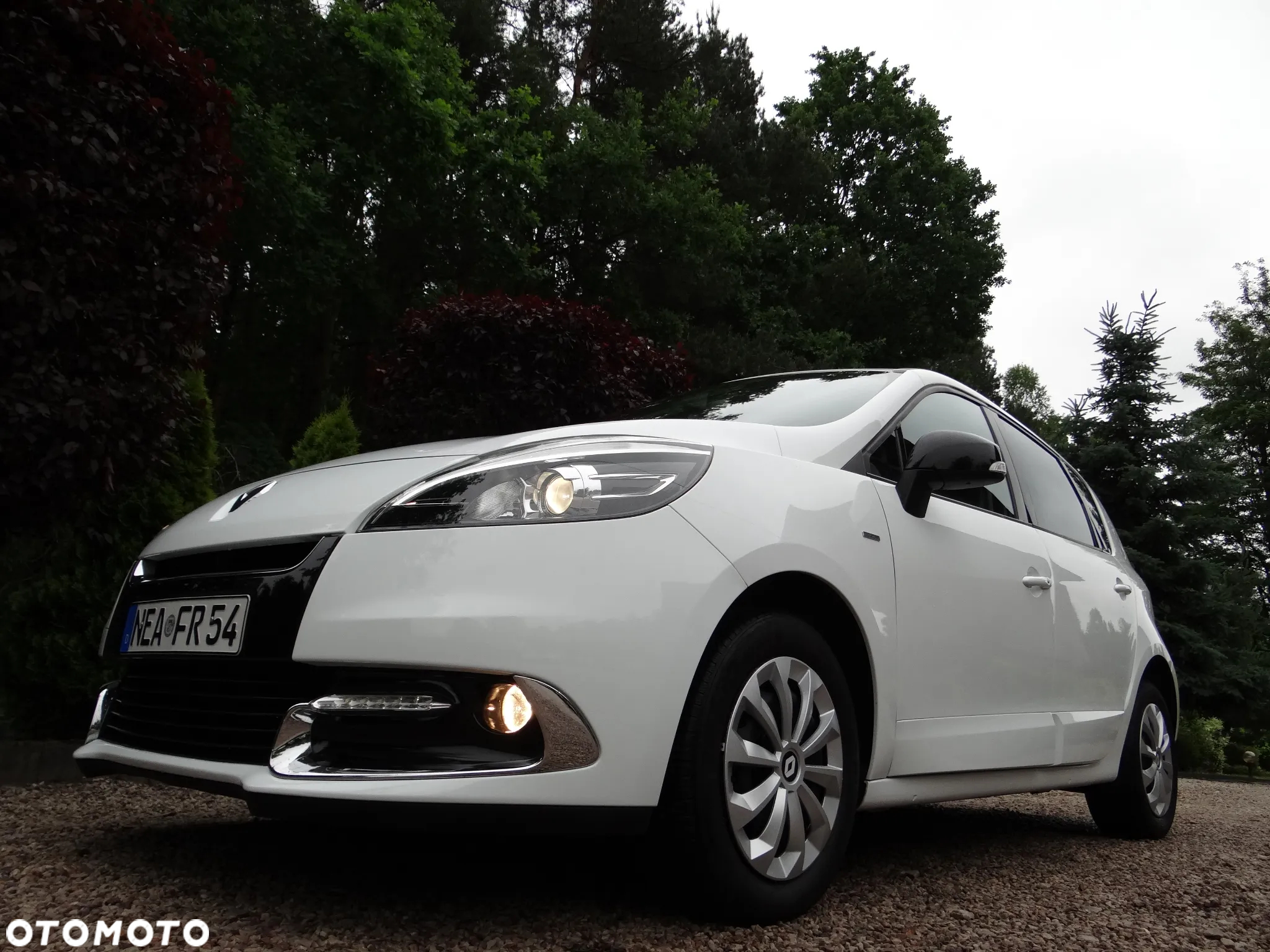 Renault Scenic dCi 110 EDC Bose Edition - 8