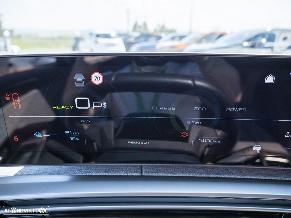 Peugeot E-3008 73 kWh GT - 33