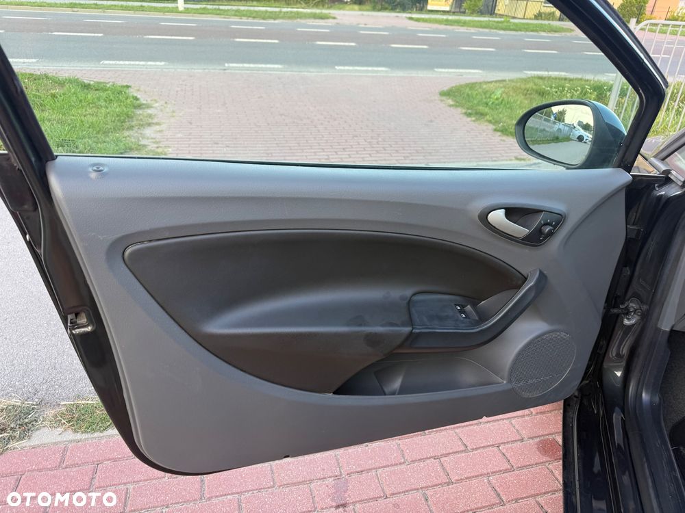 Seat Ibiza SC 1.6 16V Sport - 12