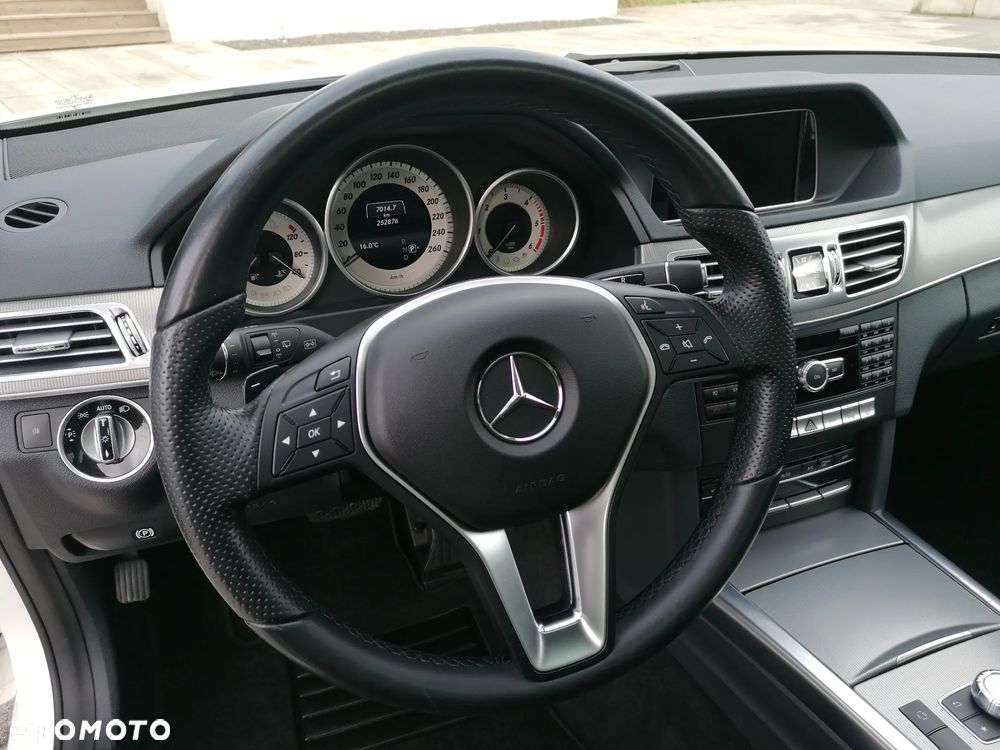 Mercedes-Benz Klasa E 200 T CDI DPF BlueEFFICIENCY 7G-TRONIC - 20