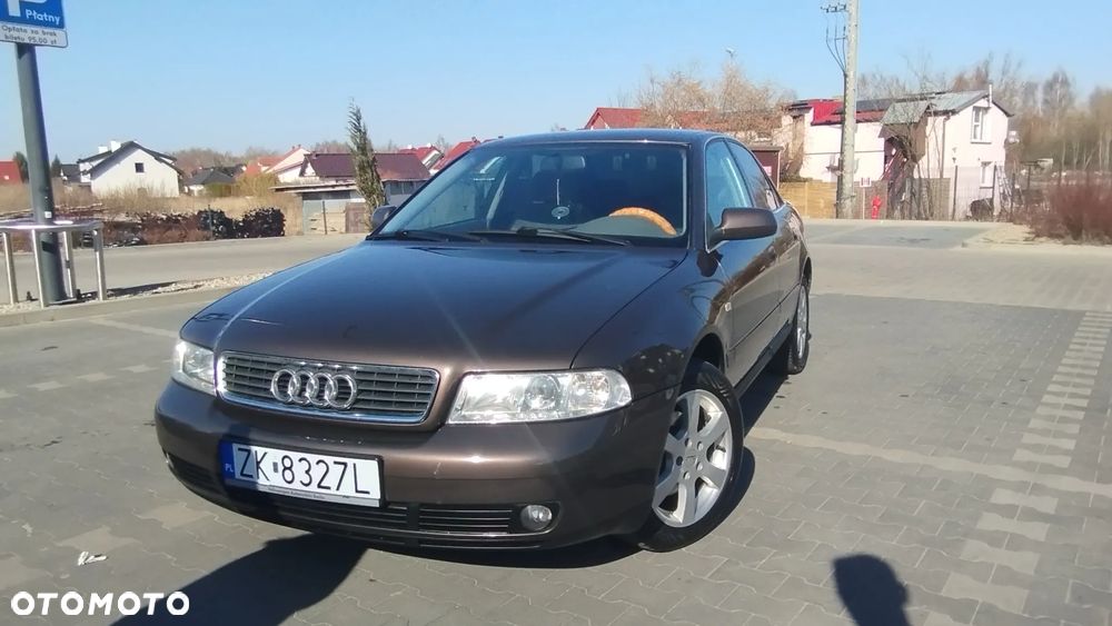 Audi A4 Limousine - 10