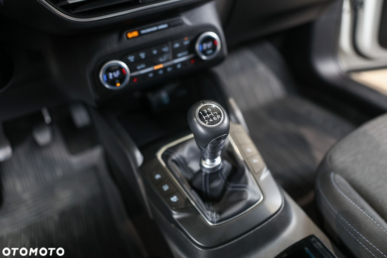 Ford Focus - 22