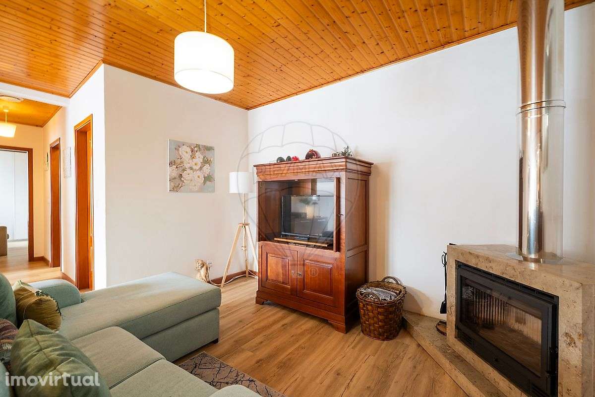 Moradia T2 para venda - Grande imagem: 2/20