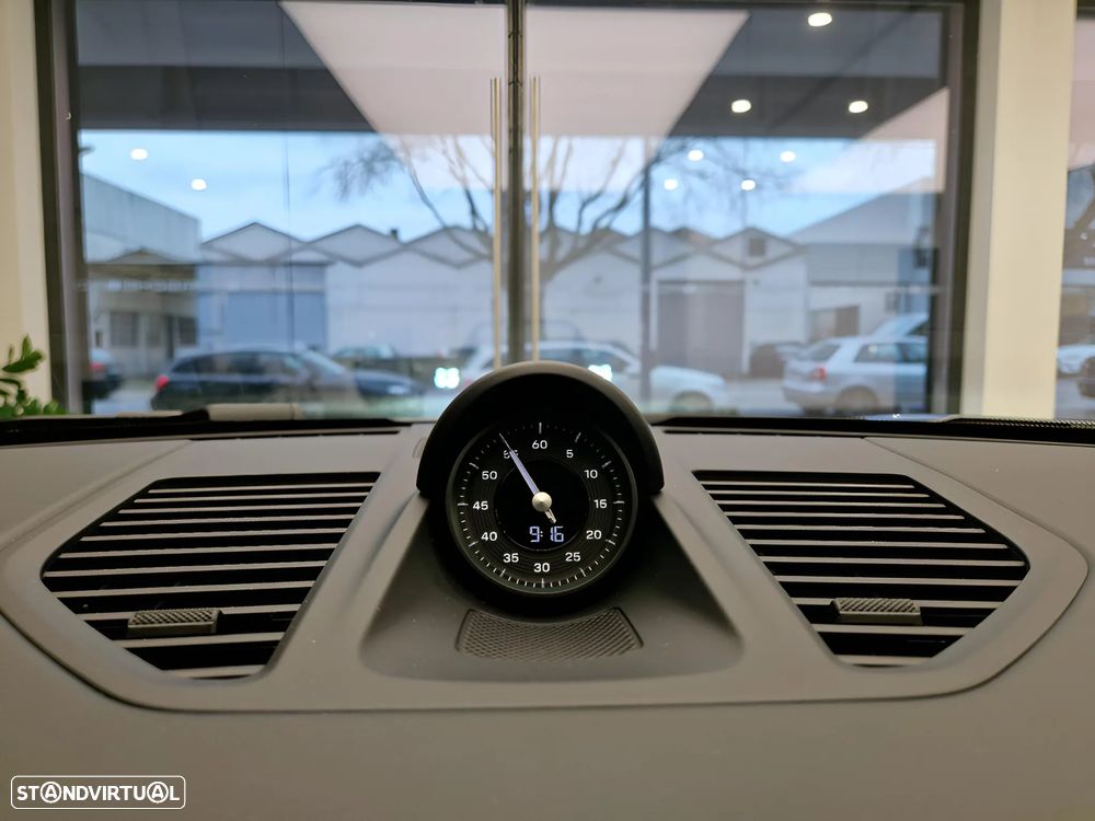 Porsche 911 (992) Carrera PDK - 31