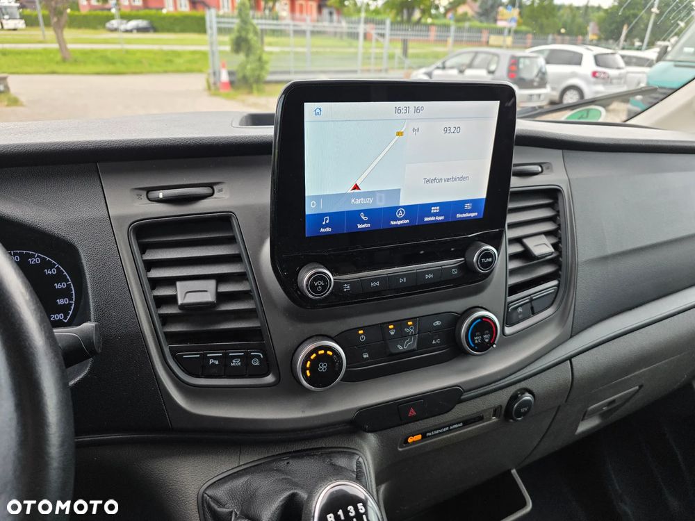 Ford Transit - 12