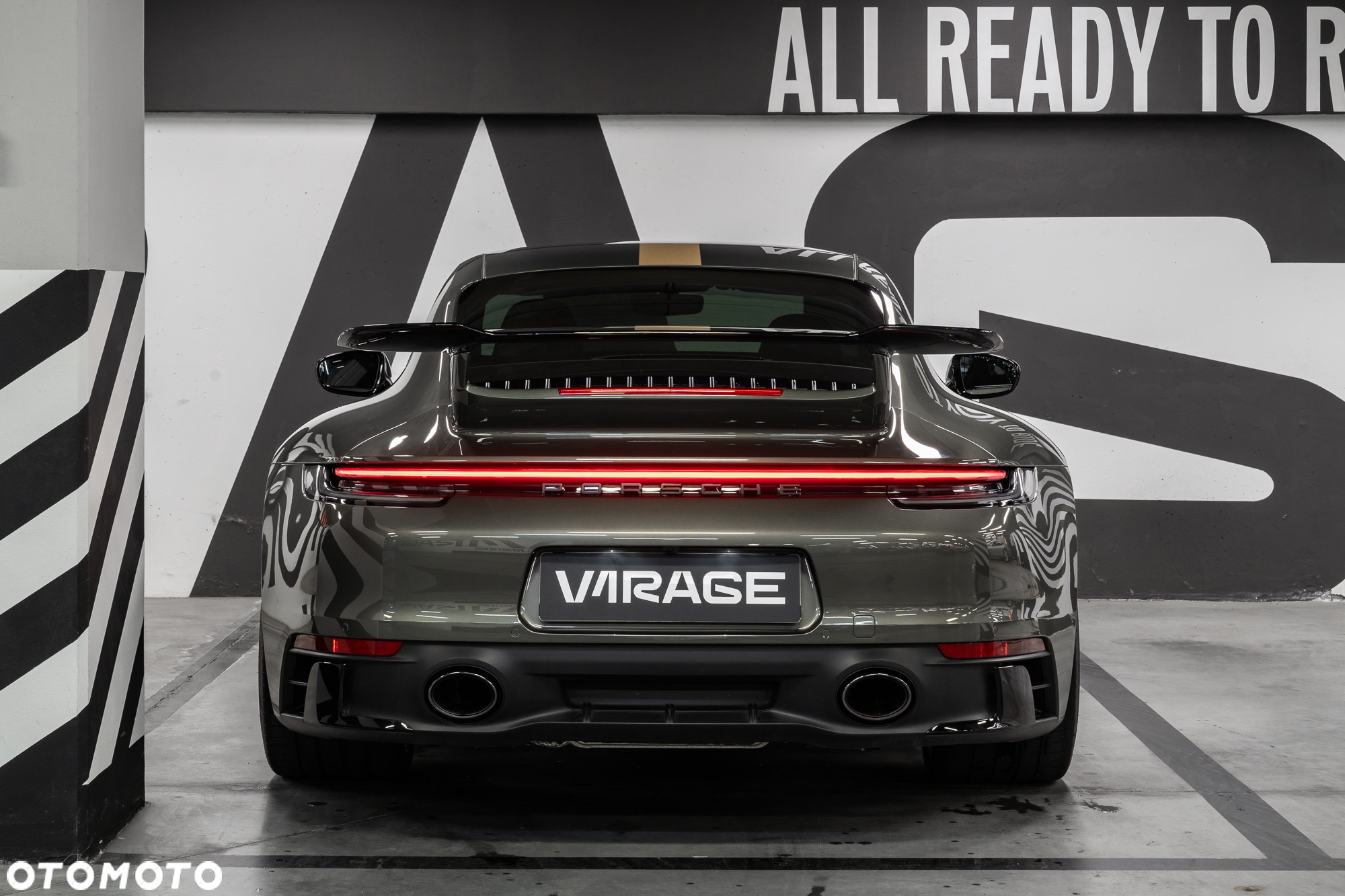 Porsche 911 Carrera 4 GTS - 17