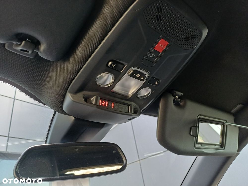 Peugeot 2008 1.2 PureTech Allure S&S EAT8 - 23