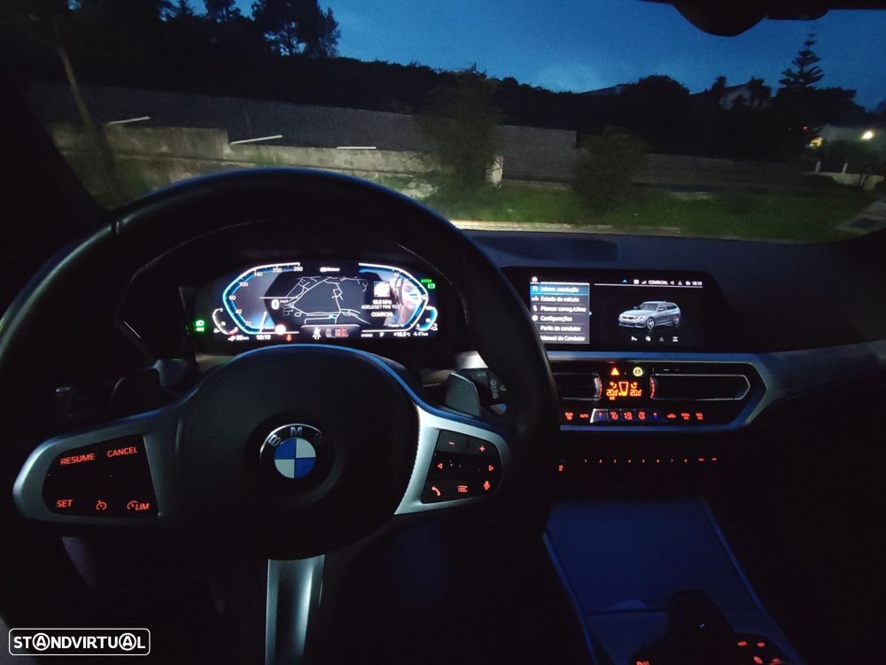 BMW 330 e Touring Pack M Auto - 11