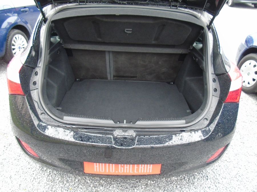 Hyundai i30 1.6 CRDi Premium - 11