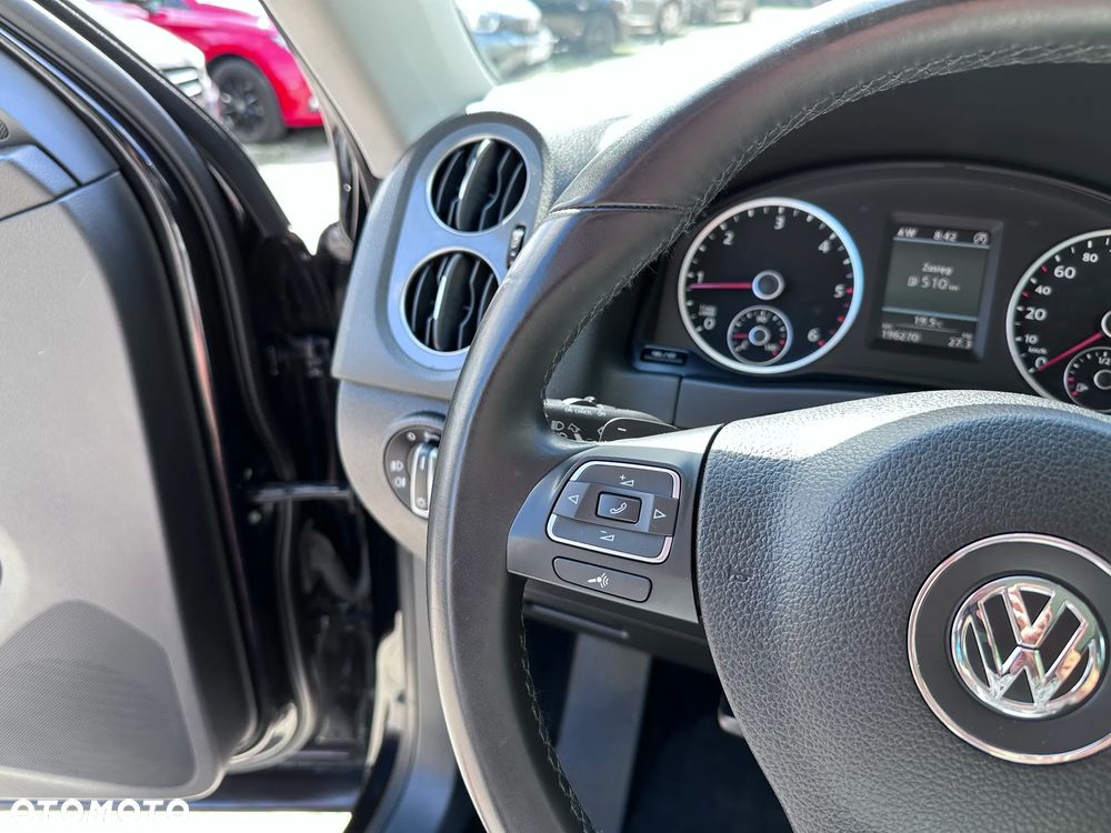 Volkswagen Tiguan - 10