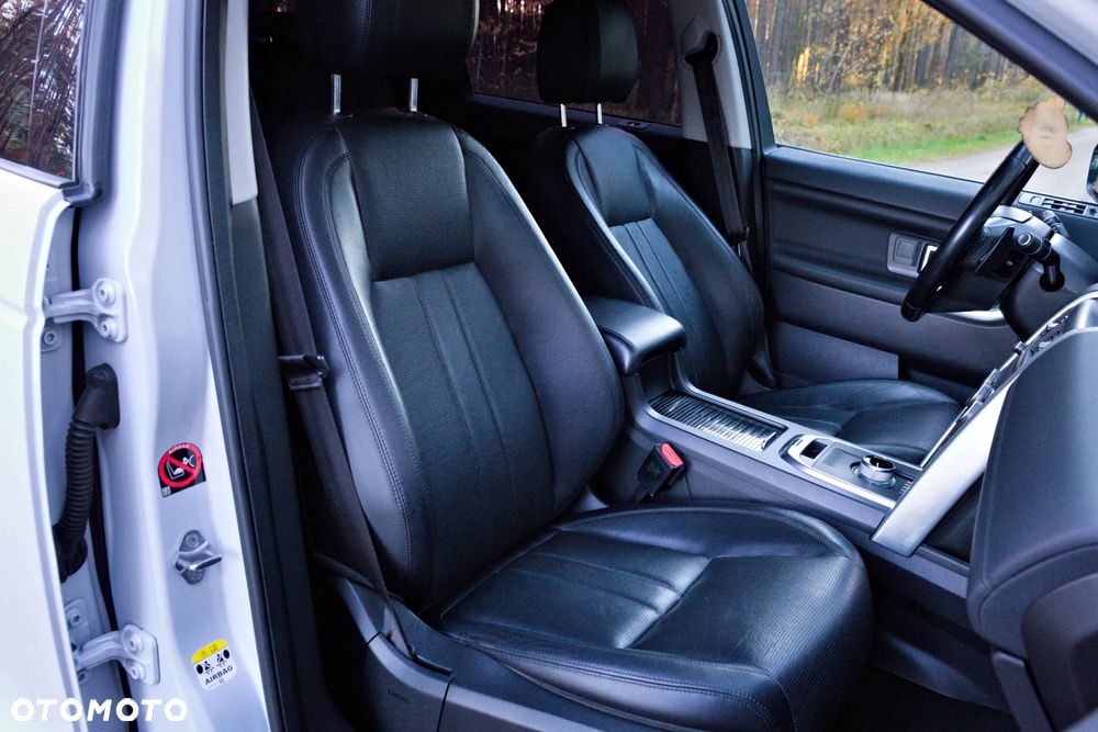 Land Rover Discovery Sport 2.0 TD4 HSE - 24