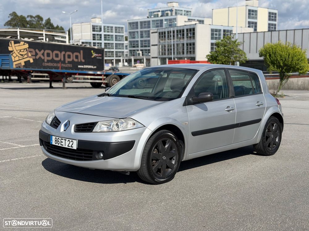 Renault Mégane 1.5 dCi Dynamique Luxe - 1