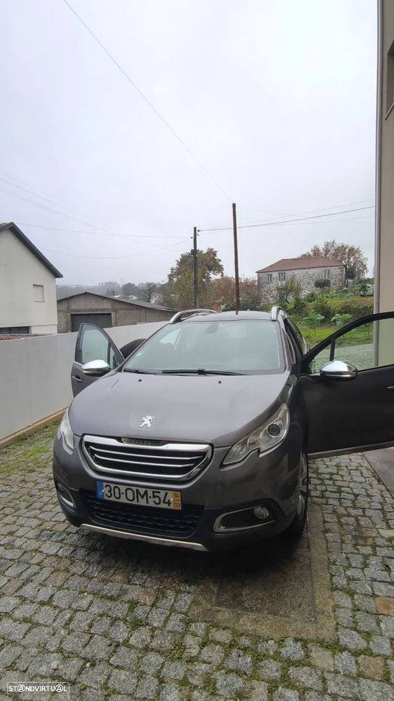 Peugeot 2008 1.2 PureTech Allure - 1