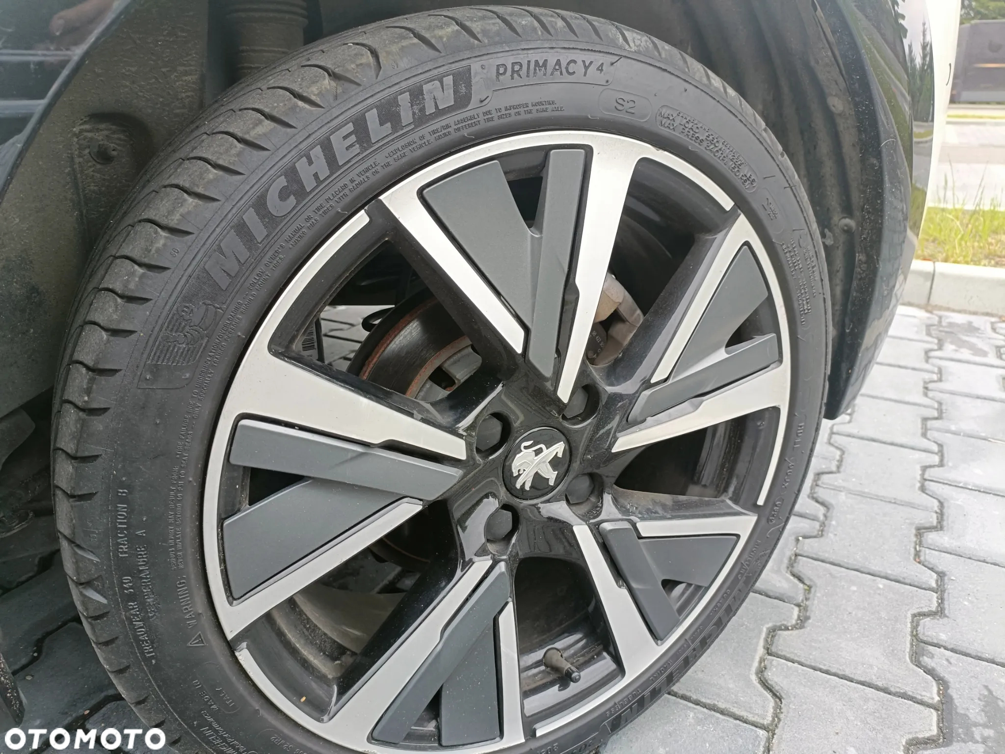 Peugeot 208 1.2 PureTech GT Line S&S EAT8 - 11