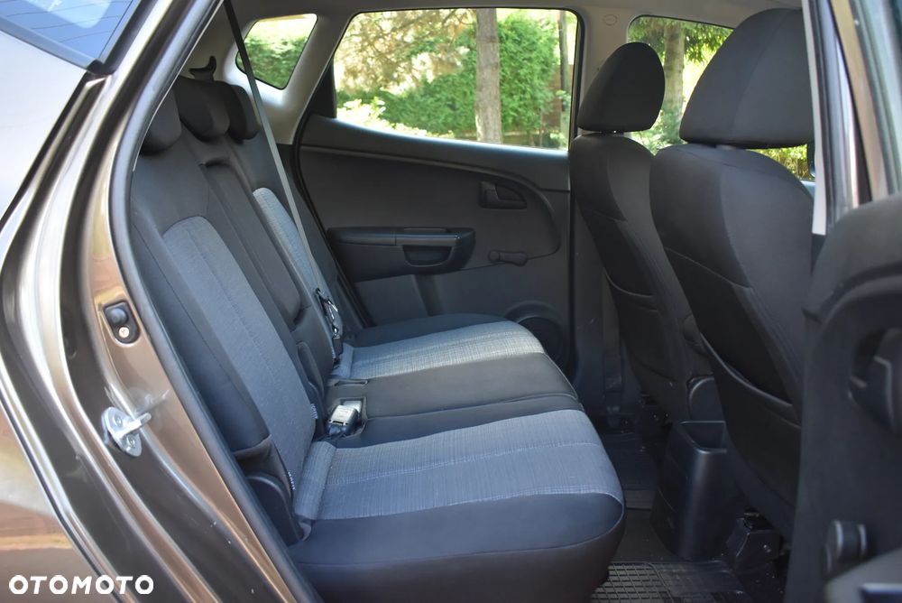 Kia Venga 1.4 CVVT ISG Vision - 22