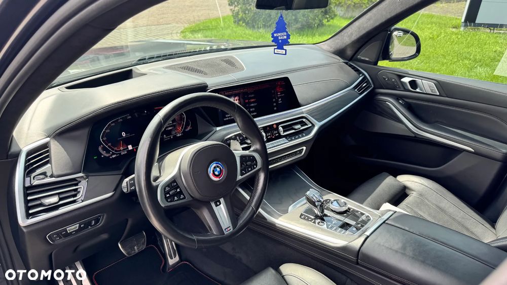 BMW X7 M50i sport - 12