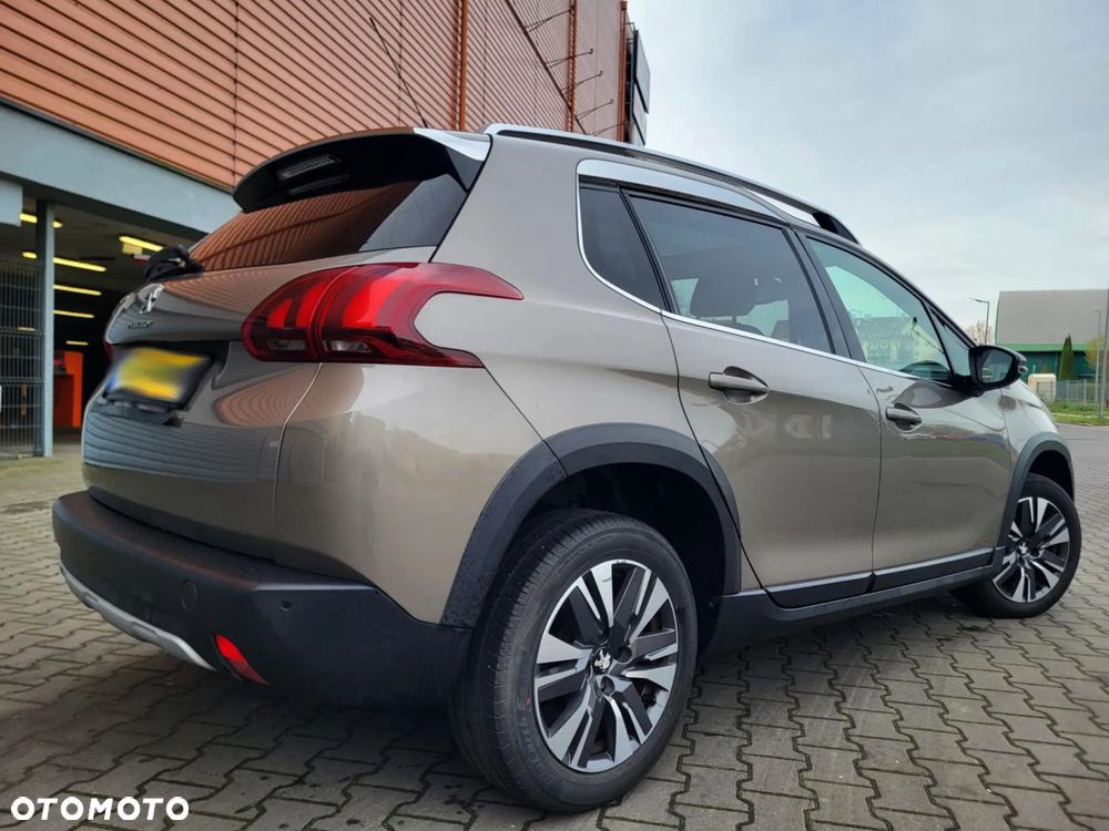 Peugeot 2008 BlueHDi 100 STOP & START Allure - 6