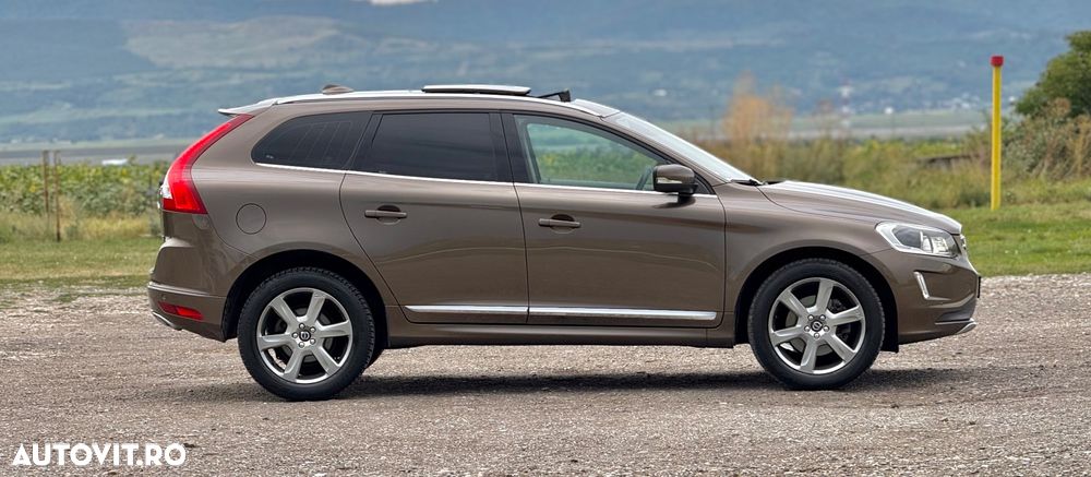 Volvo XC 60 D4 Momentum - 24