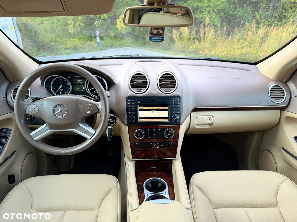 Mercedes-Benz GL 450 4Matic 7G-TRONIC - 24