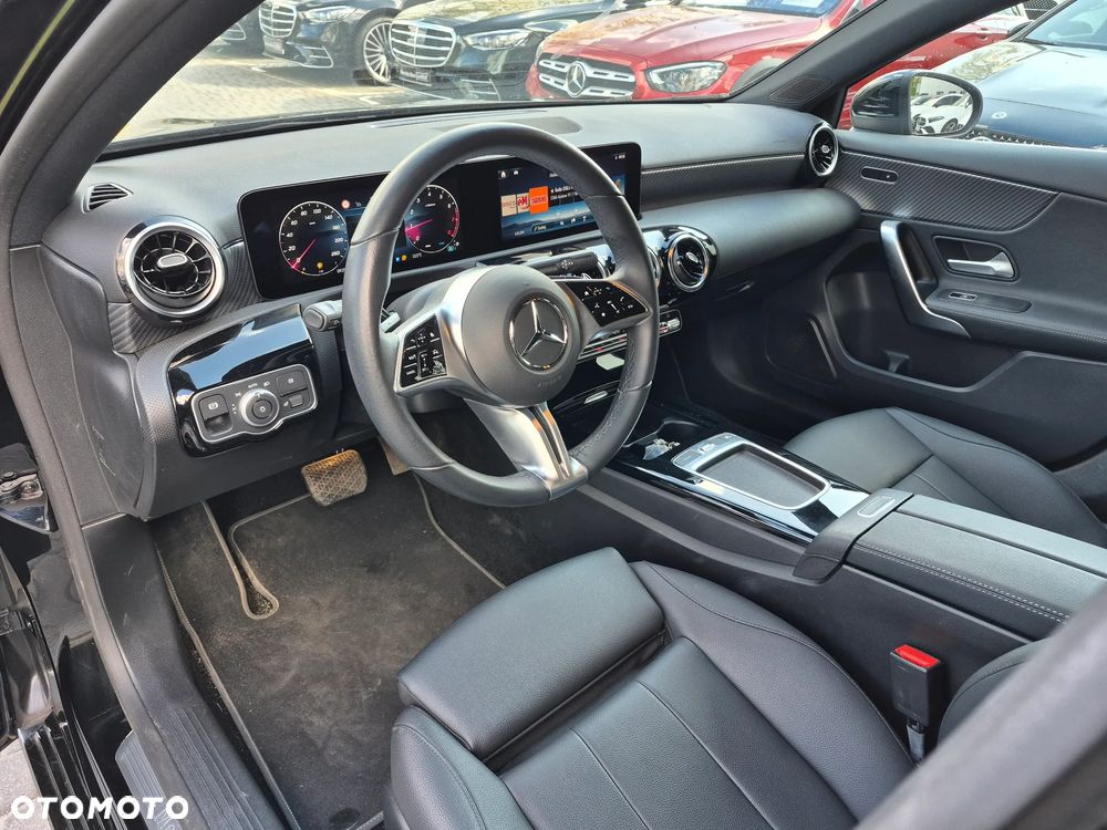 Mercedes-Benz Klasa A 200 7G-DCT - 16