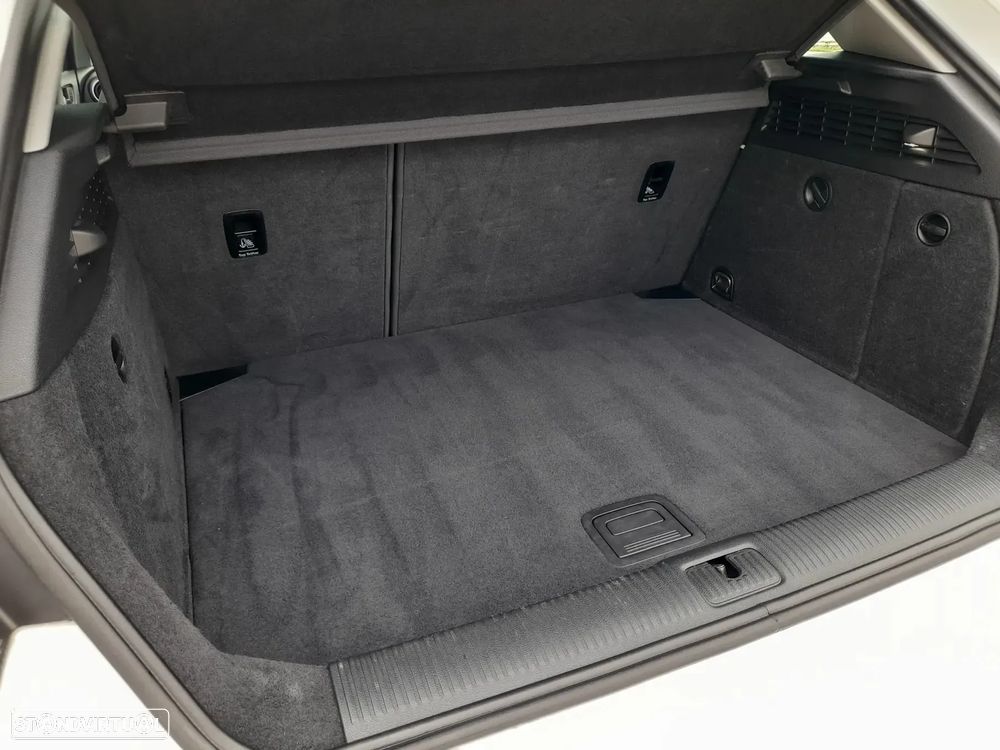 Audi A3 Sportback 1.6 TDI Attraction Ultra - 27