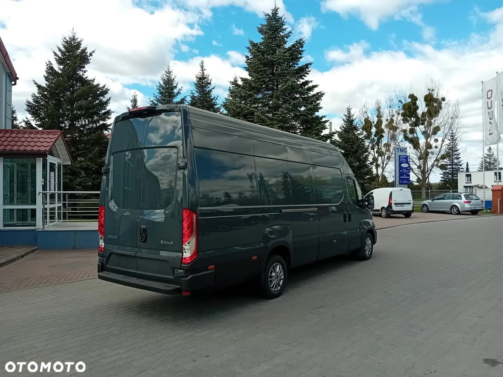 Iveco DAILY 35S18HV L4H3 18m3 3.0 180KM - 4