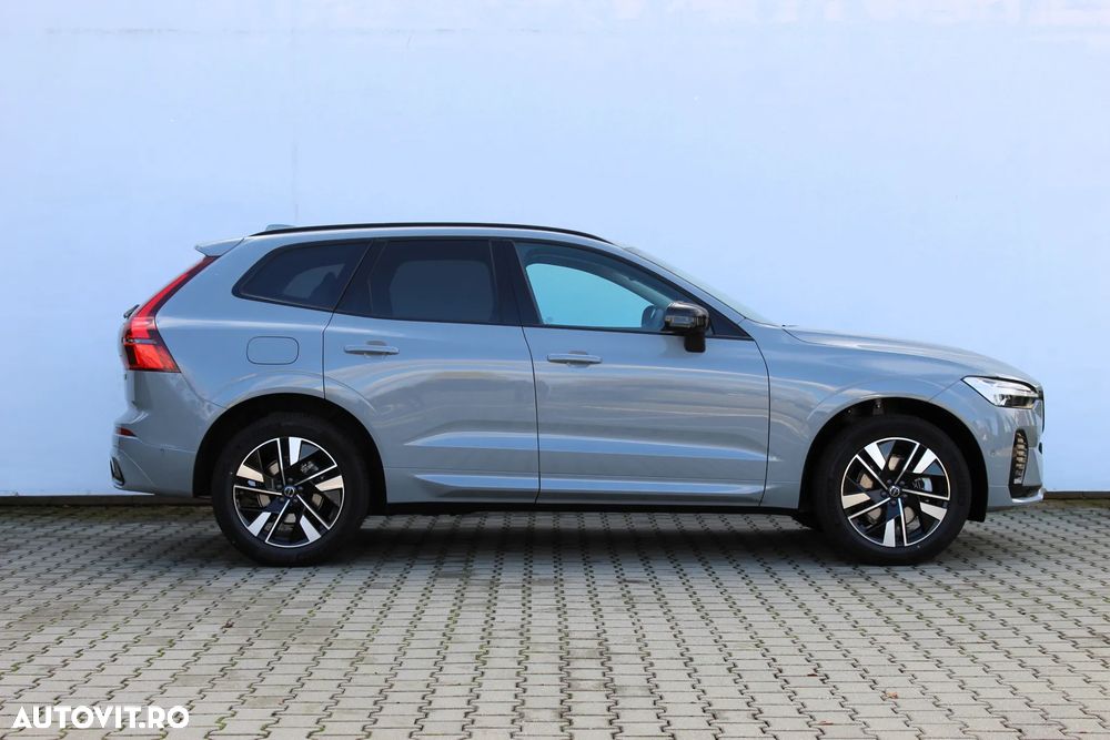Volvo XC 60 B5 AT AWD MHEV Plus Dark - 5