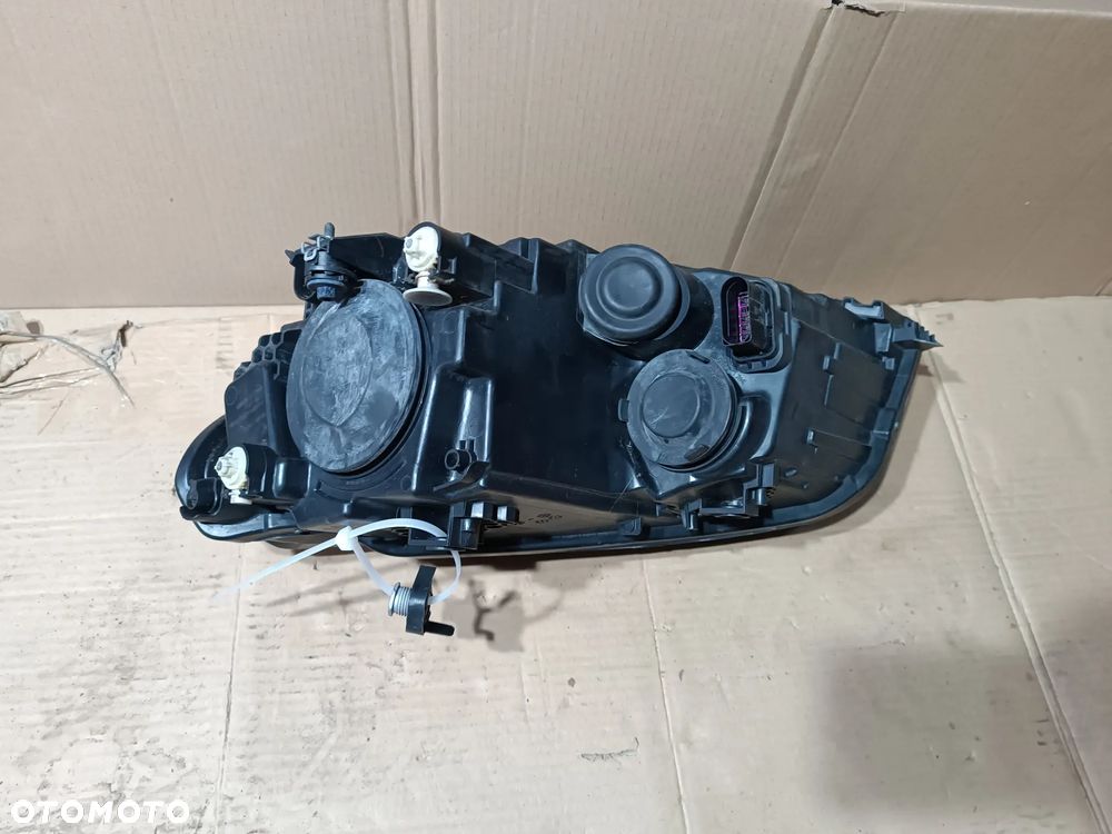 LAMPA PRAWA PRZÓD PRZEDNIA VOLKSWAGEN CADDY 16R - 8