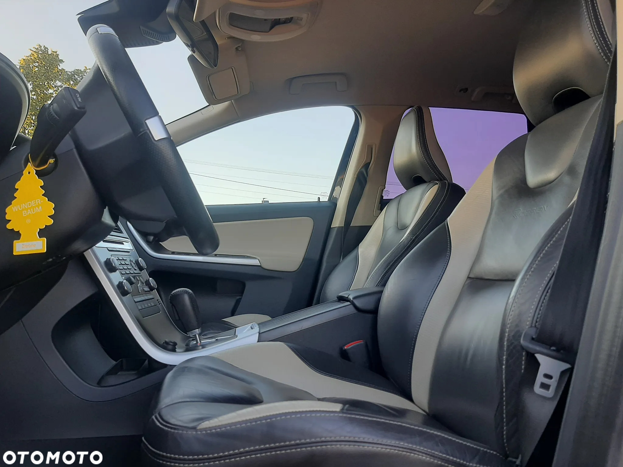 Volvo XC 60 D5 AWD RDesign - 18