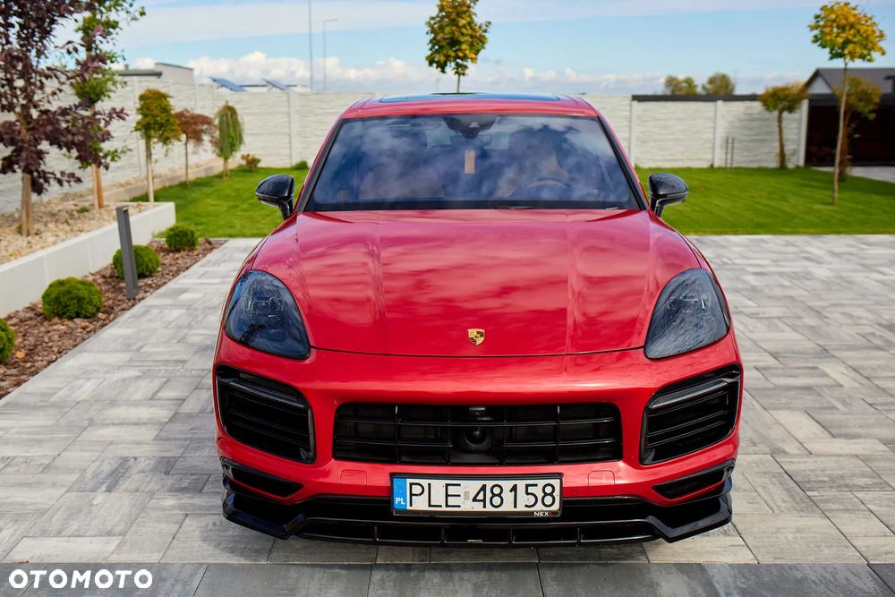 Porsche Cayenne - 1