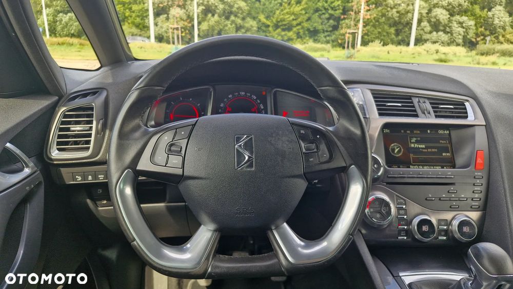 Citroën DS5 1.6 BlueHDi SoChic - 17