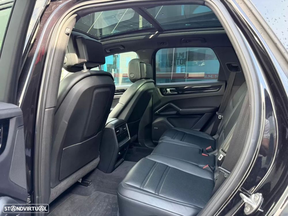 Porsche Cayenne E-Hybrid - 13