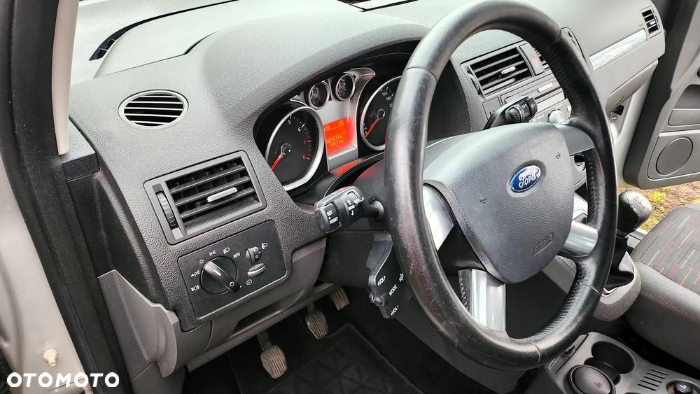 Ford C-MAX - 11