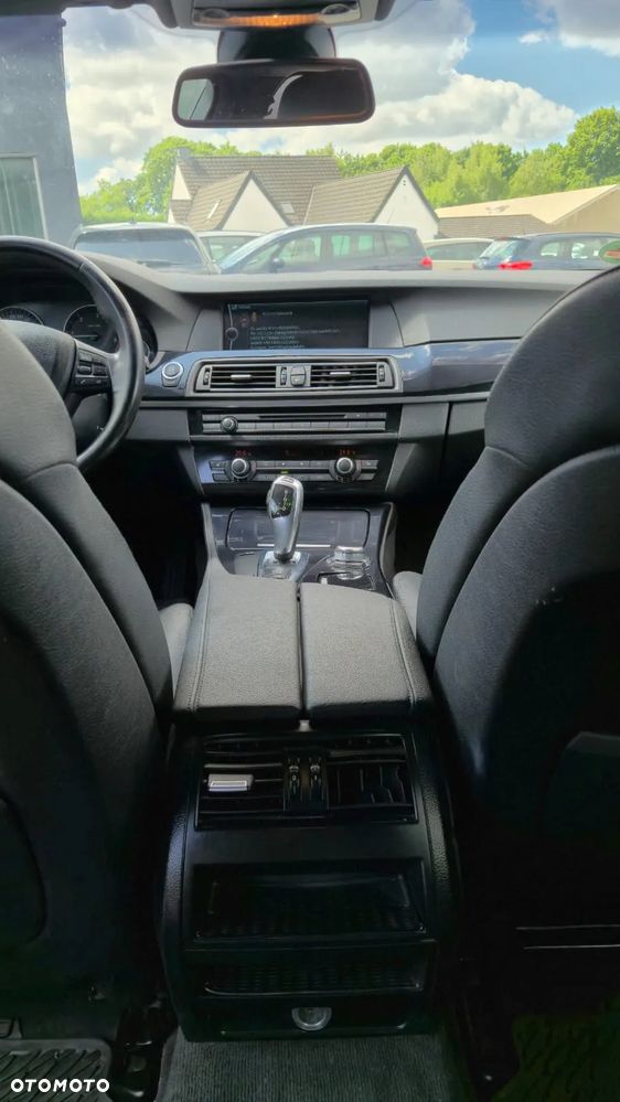 BMW Seria 5 520d - 14