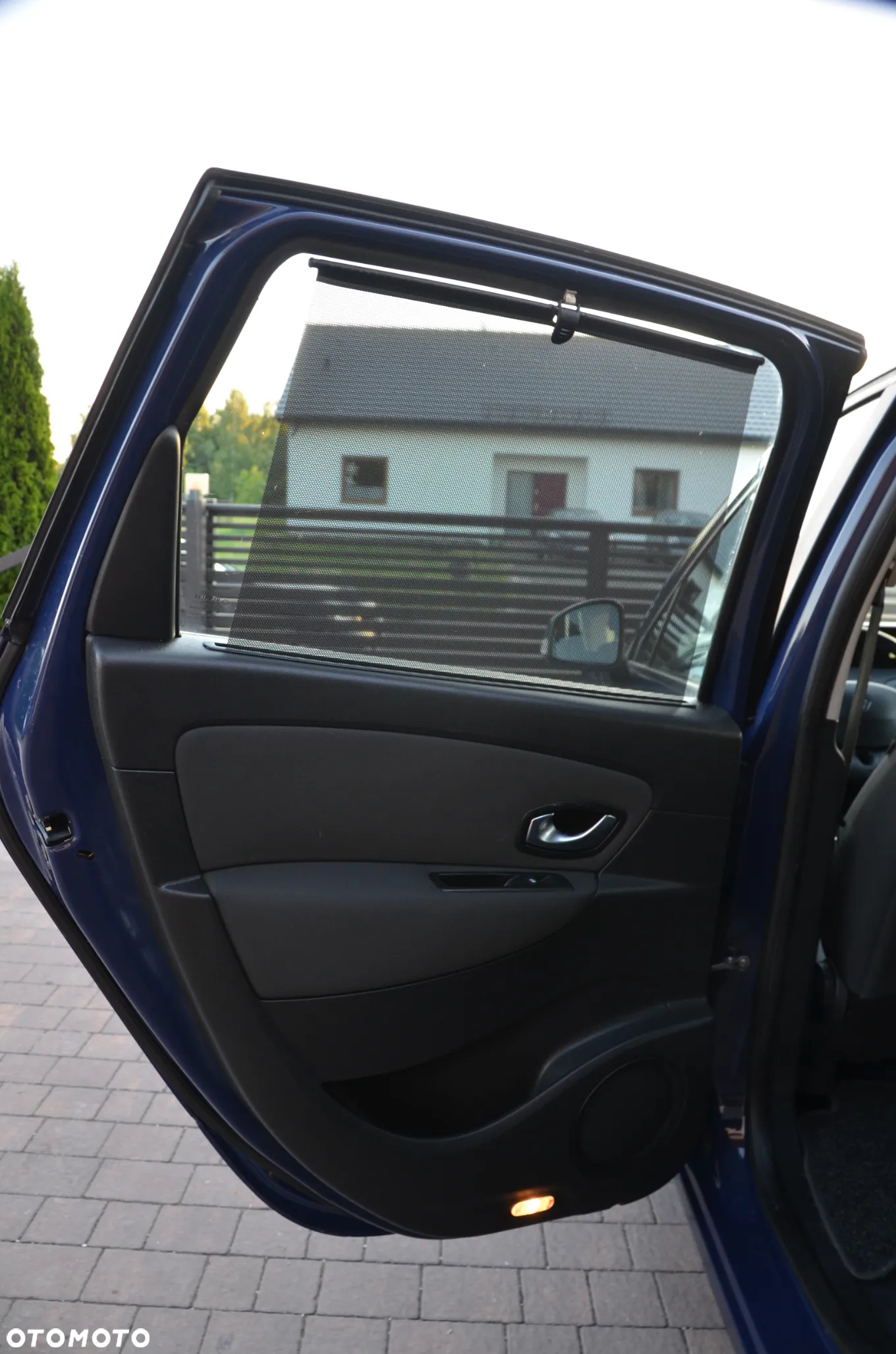 Renault Scenic 1.6 16V 110 Authentique - 12