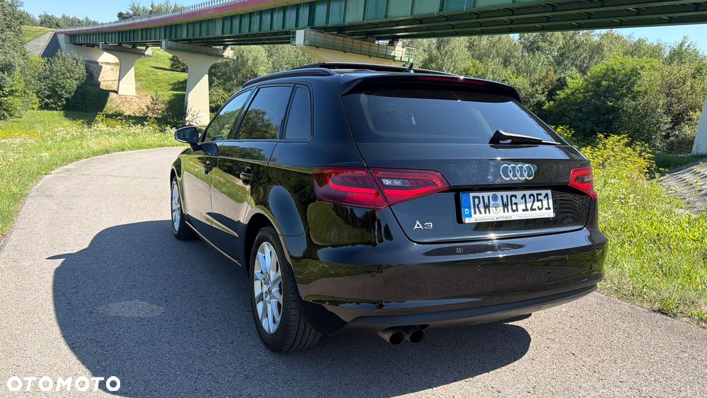 Audi A3 Sportback 1.4 TFSI Ambiente - 30