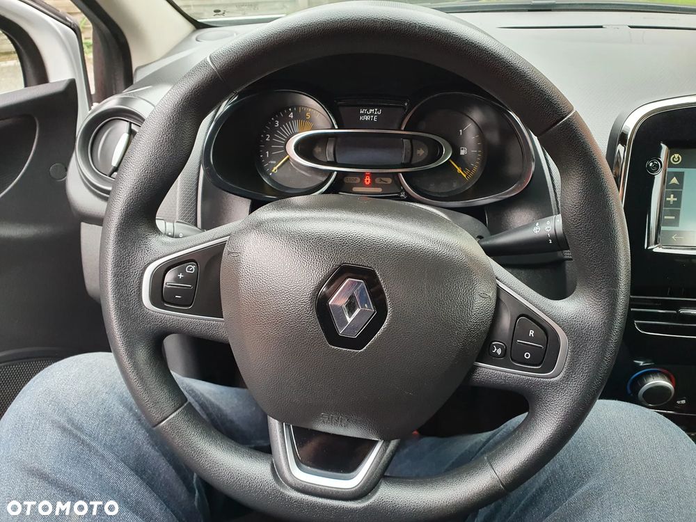 Renault Clio - 10