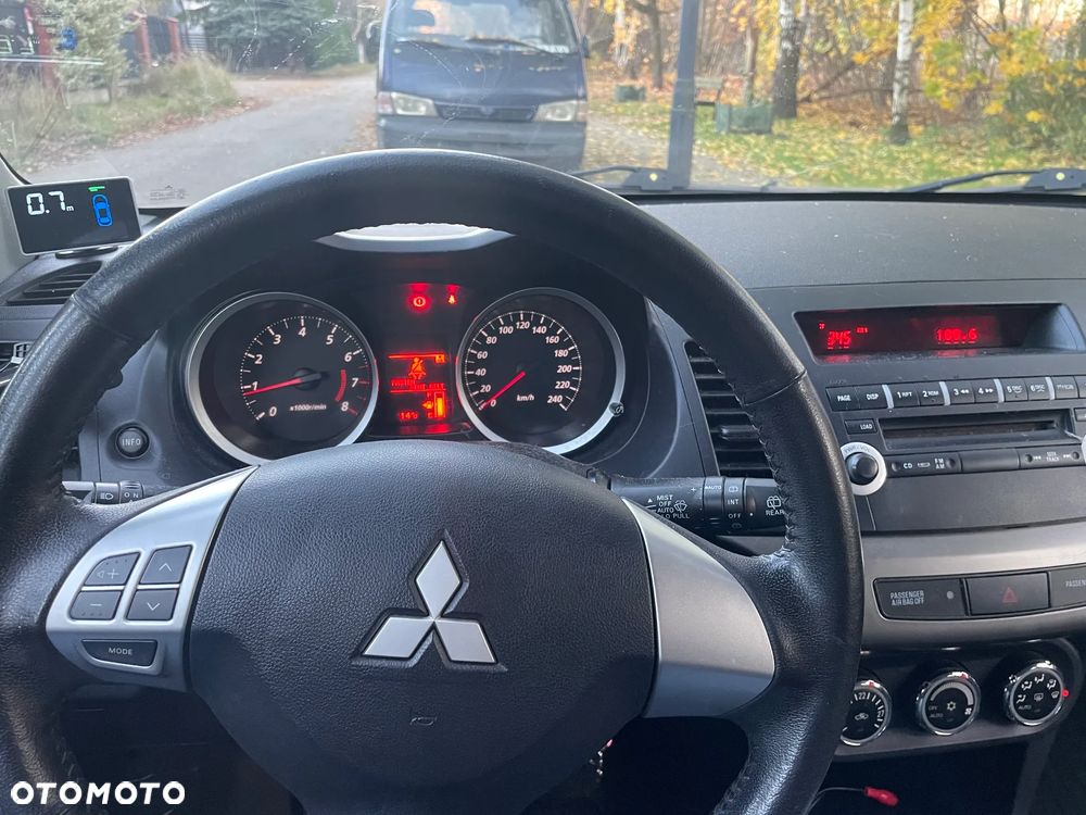 Mitsubishi Lancer - 3