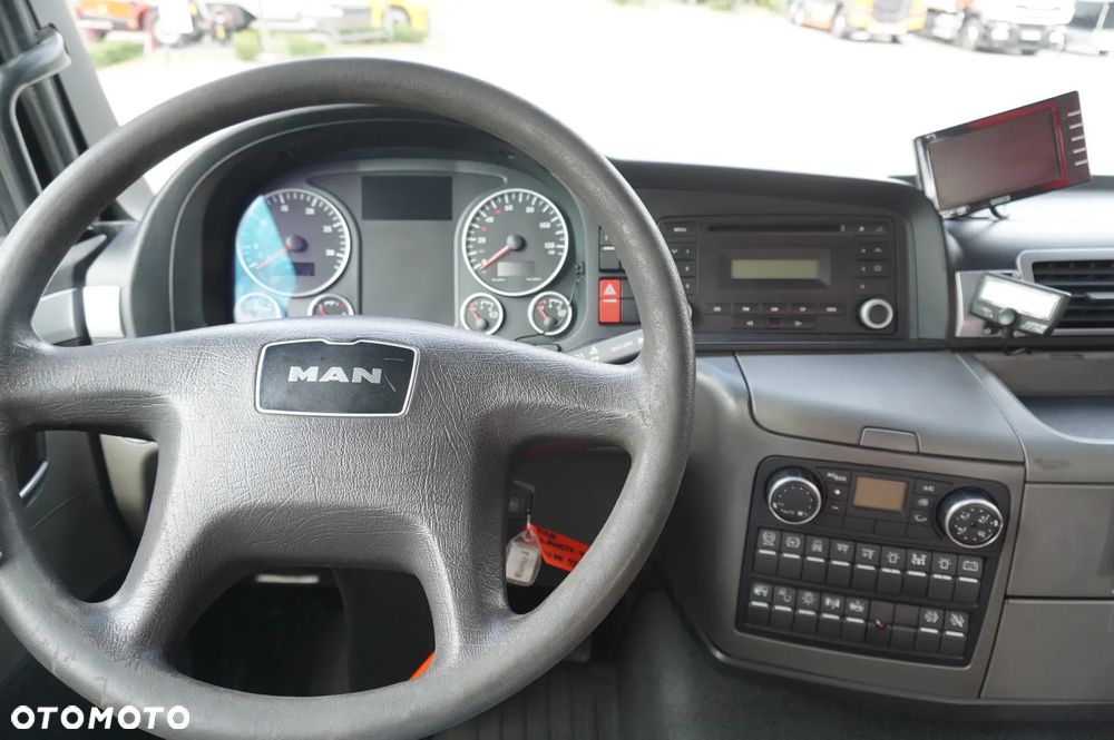 MAN TGS 35.360 E6 8×2 / HDS Fassi F235A.2.22 / pilot - 17