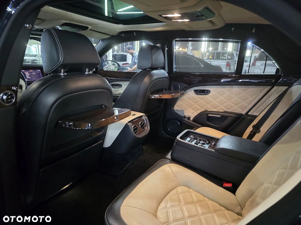 Bentley Mulsanne - 27