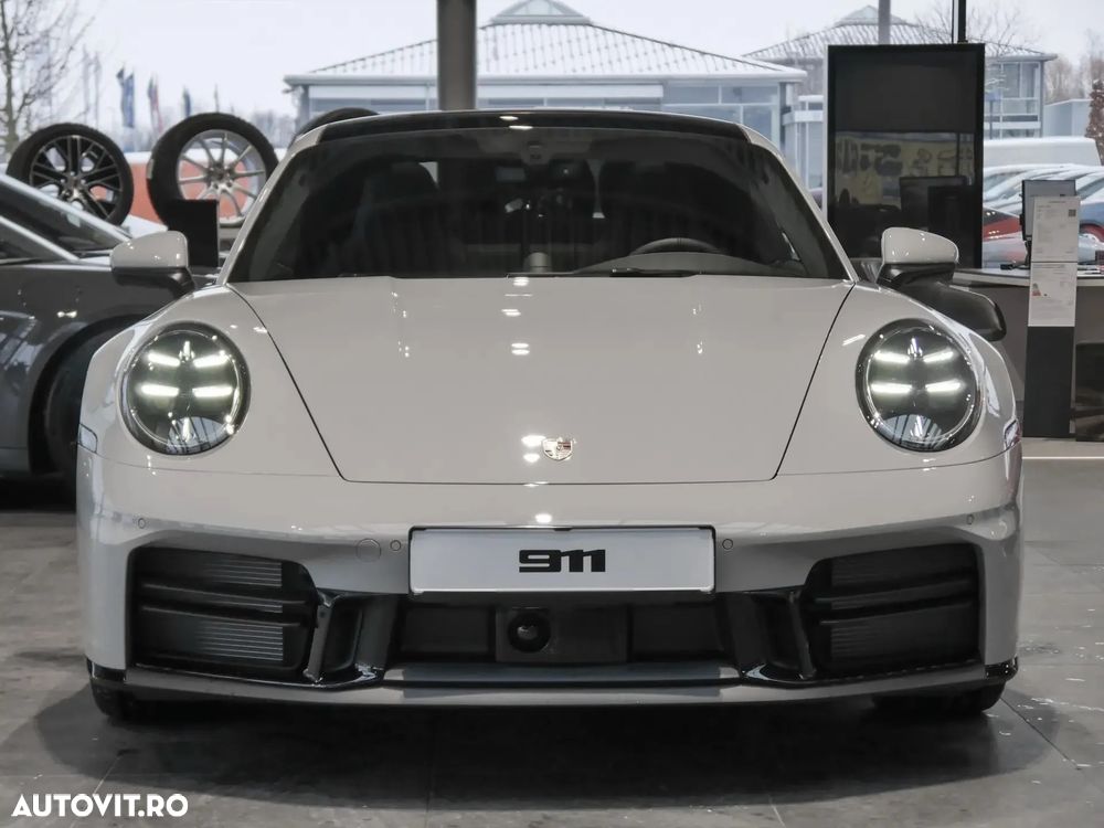 Porsche 911 Carrera PDK - 10