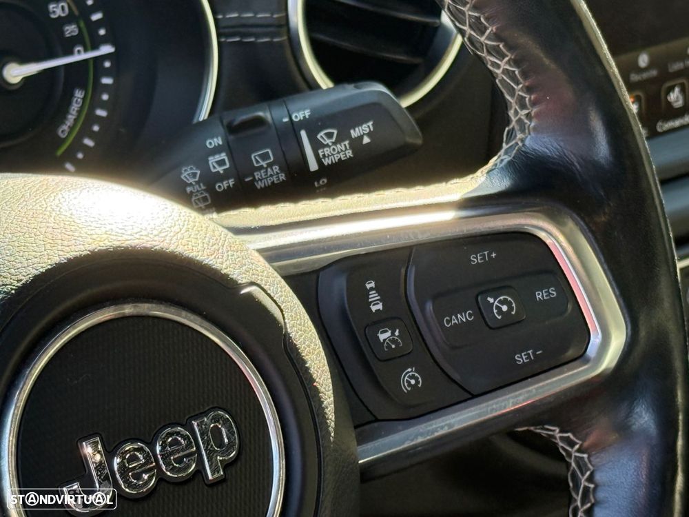 Jeep Wrangler Unlimited - 24