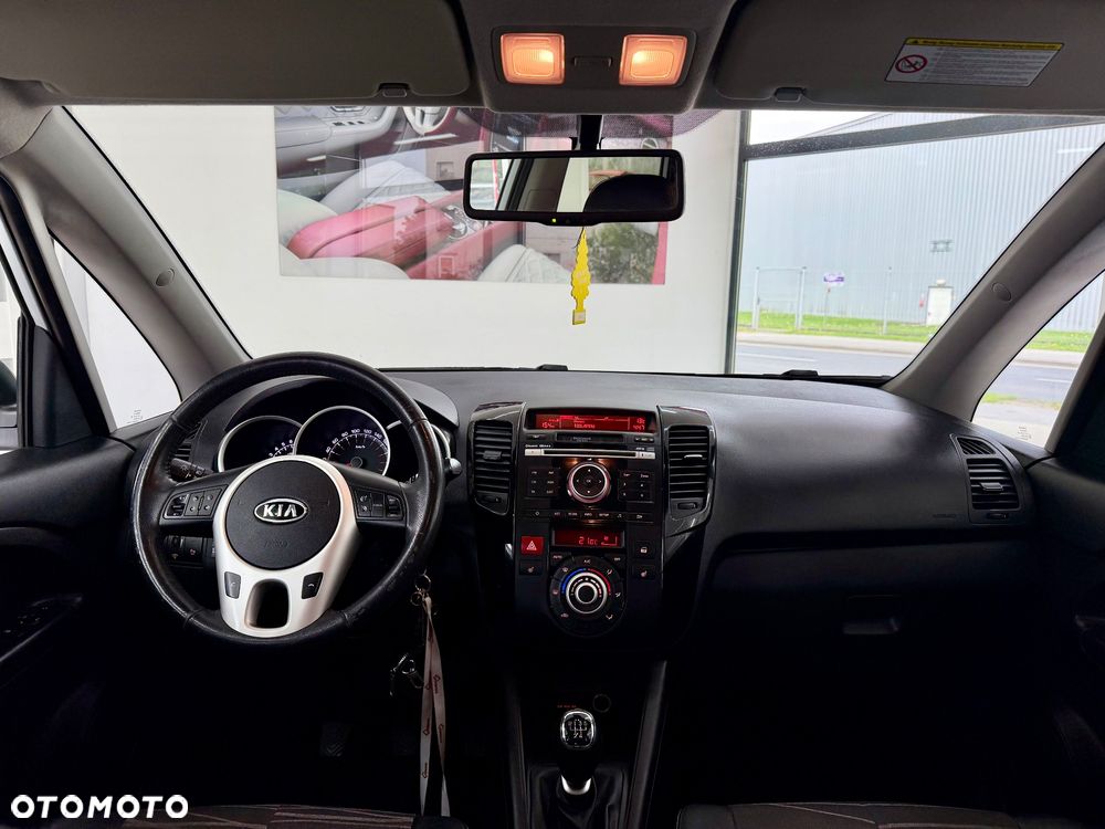 Kia Venga - 19