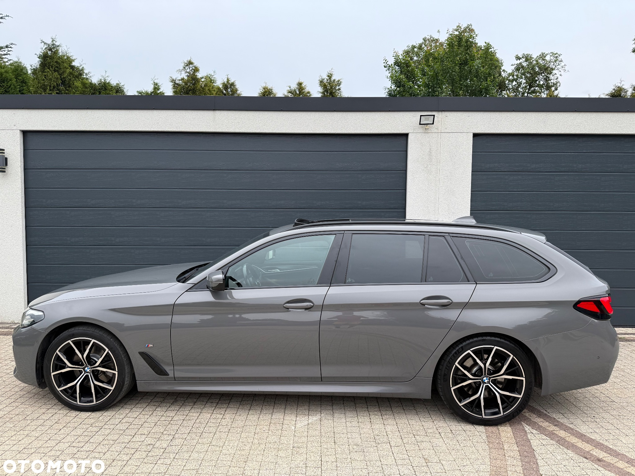 BMW Seria 5 520d M Sport - 16