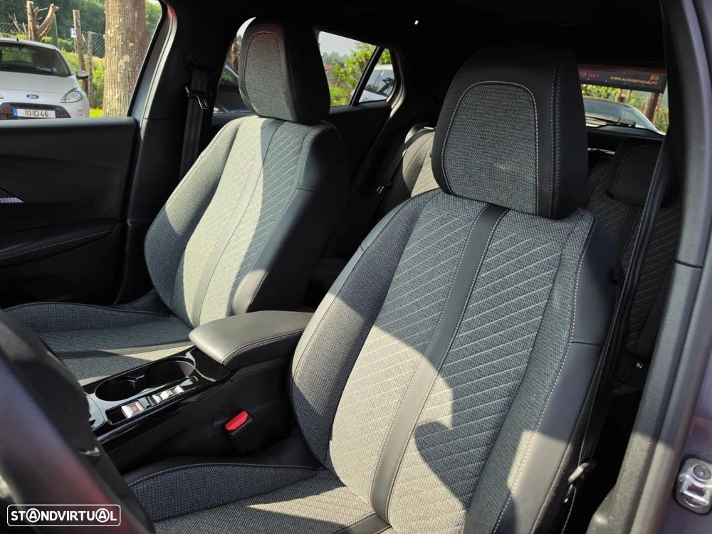 Peugeot 2008 - 8