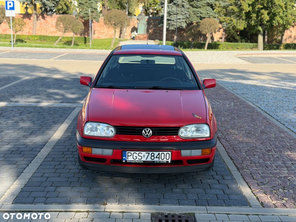 Volkswagen Golf - 35