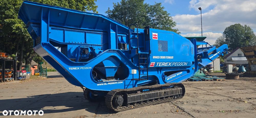 Terex Pegson Metrotrak 900x600 - 9