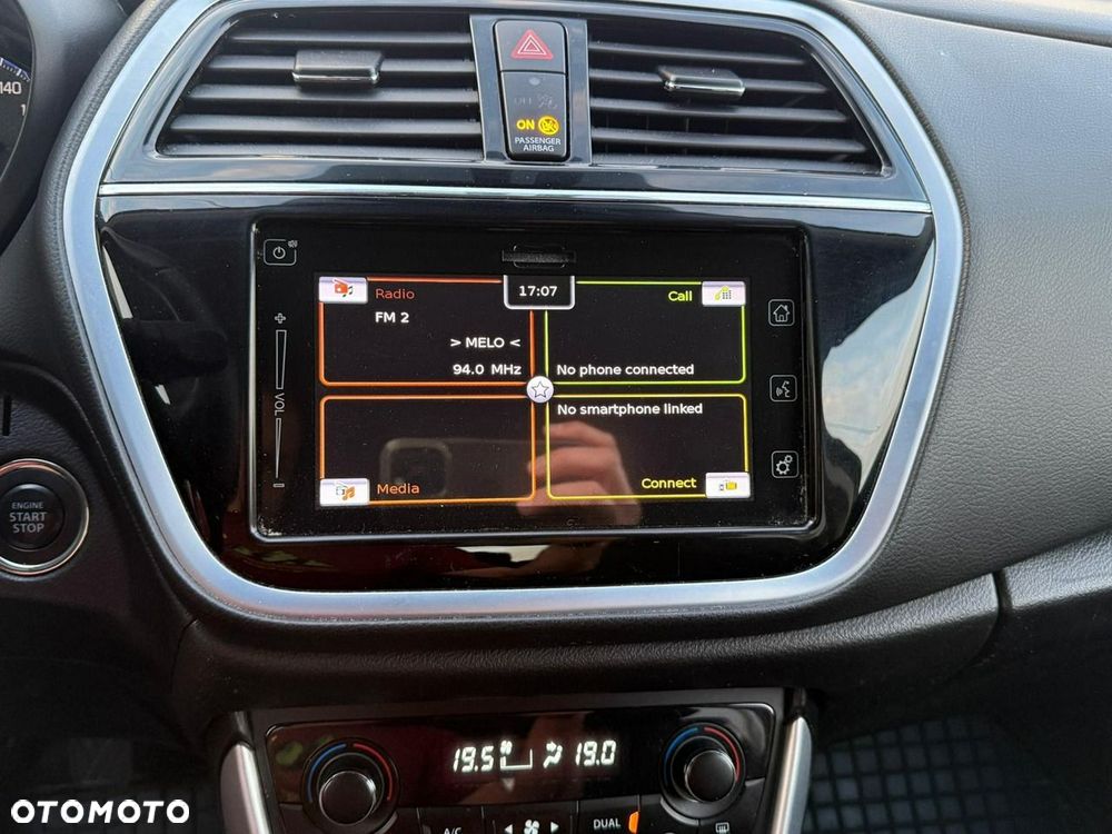 Suzuki SX4 S-Cross 1.0 T Premium 4WD - 16