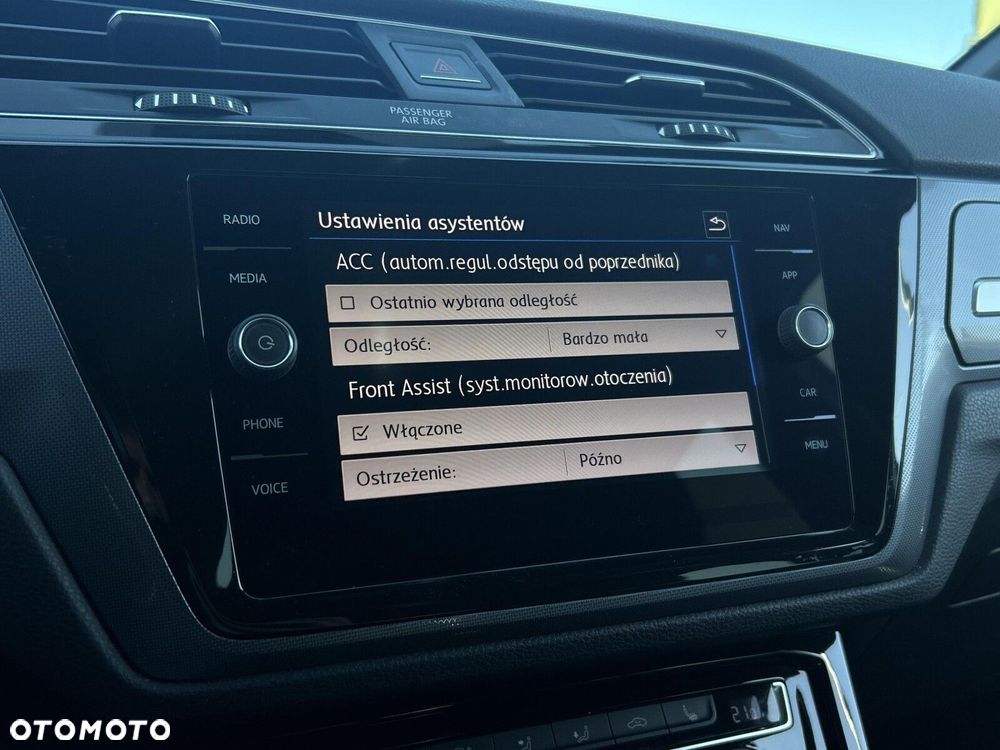 Volkswagen Touran 1.8 TSI BMT Highline DSG - 25