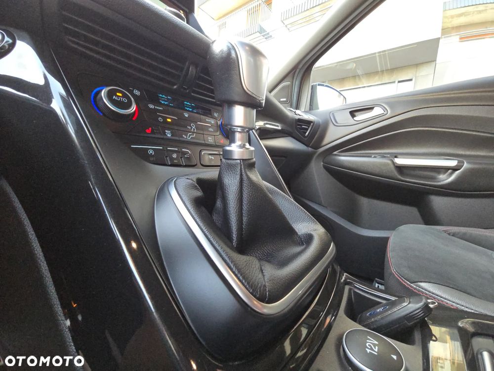 Ford Kuga 1.5 EcoBoost 2x4 ST-Line - 7